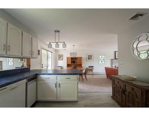 192 Hyacinth St, Fall River, MA 02720 photo 4