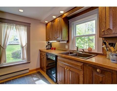 25 W Sutton Rd, Sutton, MA 01590 photo 4