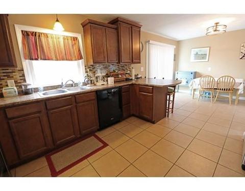 65 Sampson St, Chicopee, MA 01020 photo 13