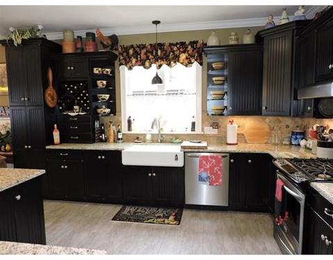 7 Point Pleasant Ave, Webster, MA 01570 photo 9