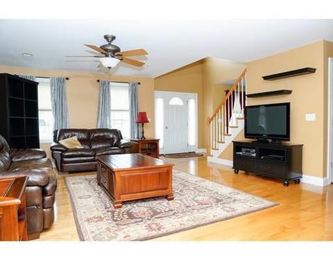 205 Ash St, Fall River, MA 02724 photo 3