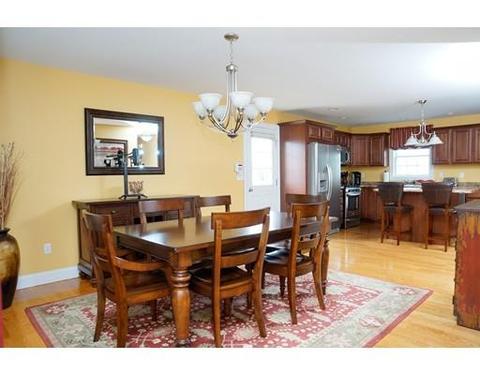 205 Ash St, Fall River, MA 02724 photo 8