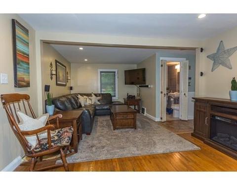 76 Collins St, Danvers, MA 01923 photo 5