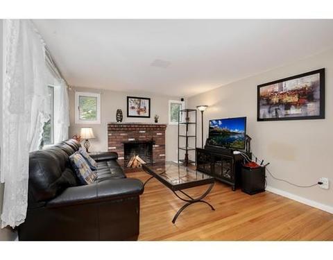 19 Pinevale Ave, Reading, MA 01867 photo 8