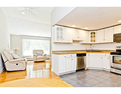 121 Main St, Townsend, MA 01469 photo 4
