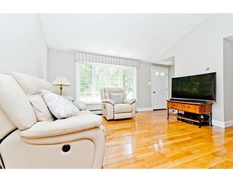 121 Main St, Townsend, MA 01469 photo 7