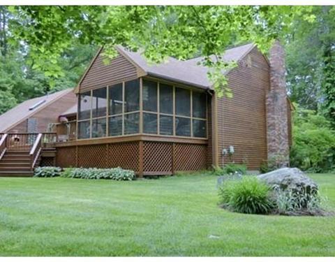 153 Balcom St, Mansfield, MA 02048 photo 6