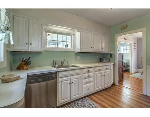 19 Ames St, Beverly, MA 01915 photo 11