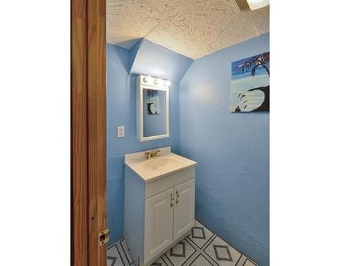67 Jasper St, Springfield, MA 01109 photo 19