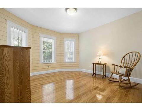 72 Peirce Ave, Everett, MA 02149 photo 4