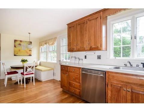31 Haven Rd, Wellesley, MA 02481 photo 5