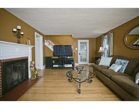34 Fenimore Blvd, Springfield, MA 01108 photo 3