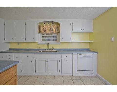 34 Fenimore Blvd, Springfield, MA 01108 photo 7