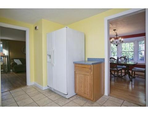 34 Fenimore Blvd, Springfield, MA 01108 photo 10