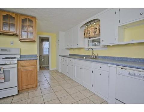34 Fenimore Blvd, Springfield, MA 01108 photo 8