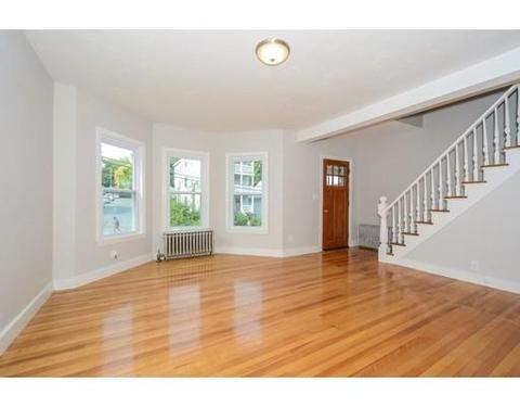 67 Whipple St, Worcester, MA 01607 photo 4