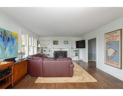 18 Gregory St, Marblehead, MA 01945 photo 5