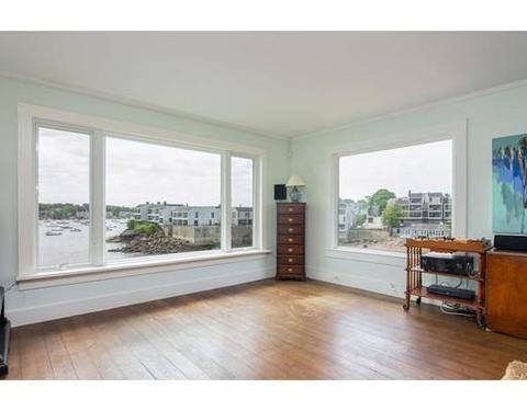 18 Gregory St, Marblehead, MA 01945 photo 4