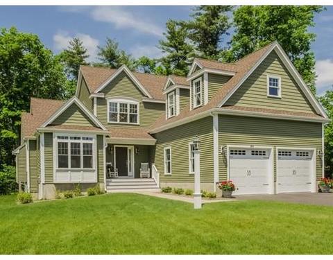 146 Queens Cir, Raynham, MA 02767 photo 2