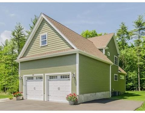 146 Queens Cir, Raynham, MA 02767 photo 4