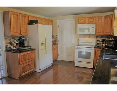 2 Edward Rd, Dudley, MA 01571 photo 4