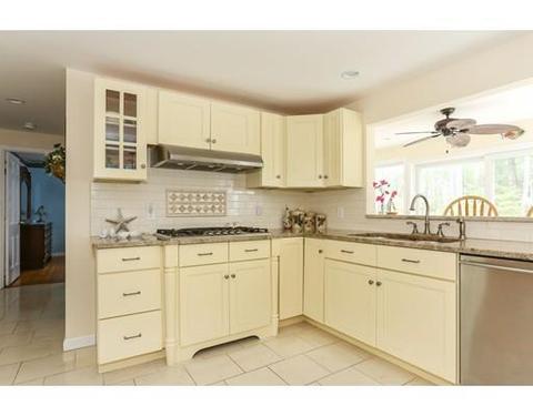766 Putnam Ave, Barnstable, MA 02635 photo 9