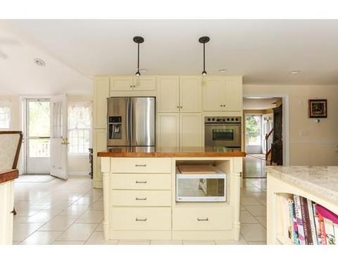 766 Putnam Ave, Barnstable, MA 02635 photo 10