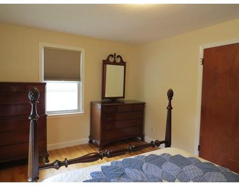 34 Eustis St, Worcester, MA 01606 photo 9