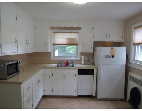 34 Eustis St, Worcester, MA 01606 photo 2