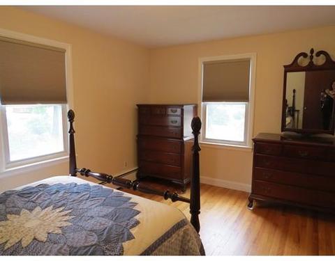 34 Eustis St, Worcester, MA 01606 photo 8