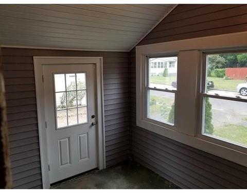 267 Jasper St, Springfield, MA 01109 photo 4
