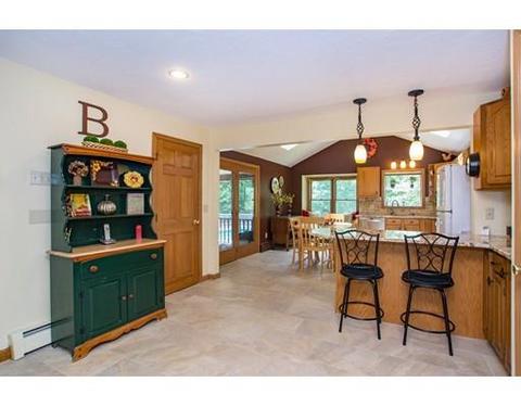 55 Asylum St, Mendon, MA 01756 photo 13