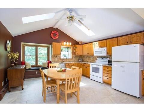 55 Asylum St, Mendon, MA 01756 photo 10