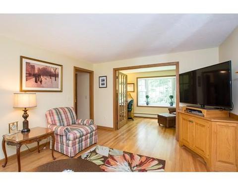 55 Asylum St, Mendon, MA 01756 photo 5
