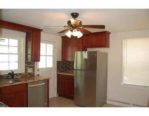 69 Harkness Ave, Springfield, MA 01118 photo 9