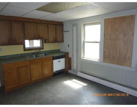 28 Trinity Ave, Worcester, MA 01605 photo 3