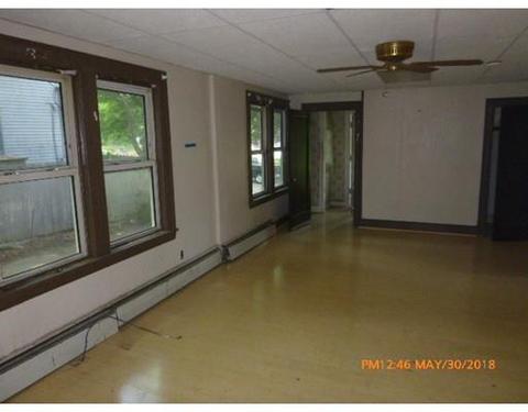 28 Trinity Ave, Worcester, MA 01605 photo 5