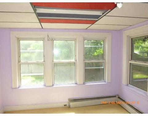 28 Trinity Ave, Worcester, MA 01605 photo 4
