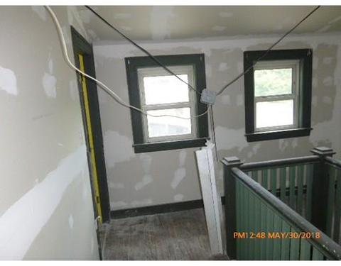 28 Trinity Ave, Worcester, MA 01605 photo 8
