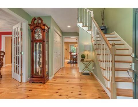 31 Parsons Ln, Reading, MA 01867 photo 4