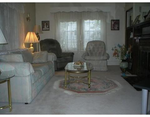 19 Everett St, Stoneham, MA 02180 photo 3