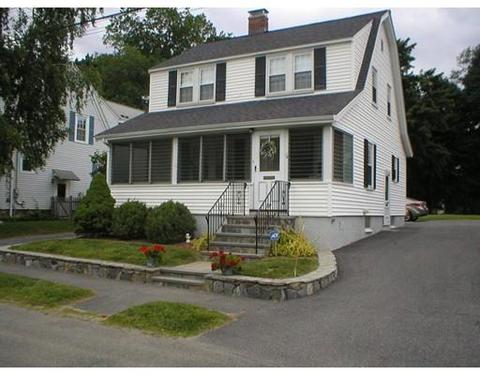 19 Everett St, Stoneham, MA 02180 photo 2