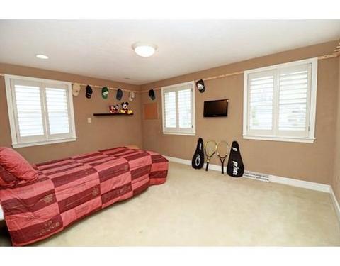 160 Standish Rd, Needham, MA 02492 photo 12