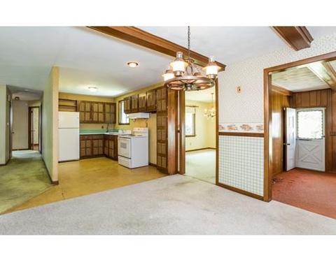 132 Jerilis Dr, Springfield, MA 01119 photo 10