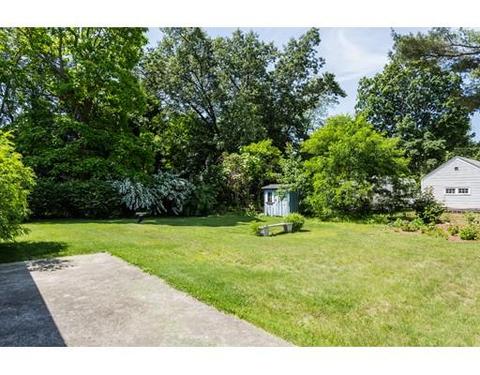 132 Jerilis Dr, Springfield, MA 01119 photo 4