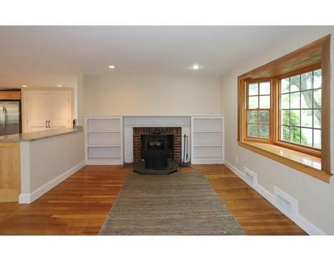 9 Wallace Rd, Marblehead, MA 01945 photo 4