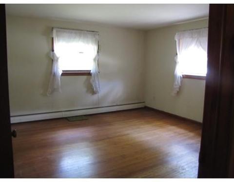 48 Ivanhoe St, Springfield, MA 01109 photo 11