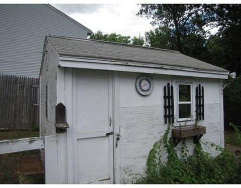 48 Ivanhoe St, Springfield, MA 01109 photo 5