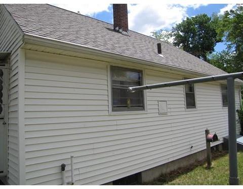 48 Ivanhoe St, Springfield, MA 01109 photo 4