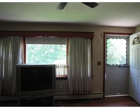 48 Ivanhoe St, Springfield, MA 01109 photo 7